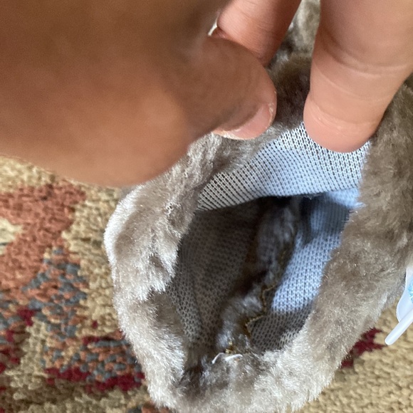 Beautiful Vintage Mouse Plush Hand Puppet. Preowned in excellent condition. - Picture 8 of 9